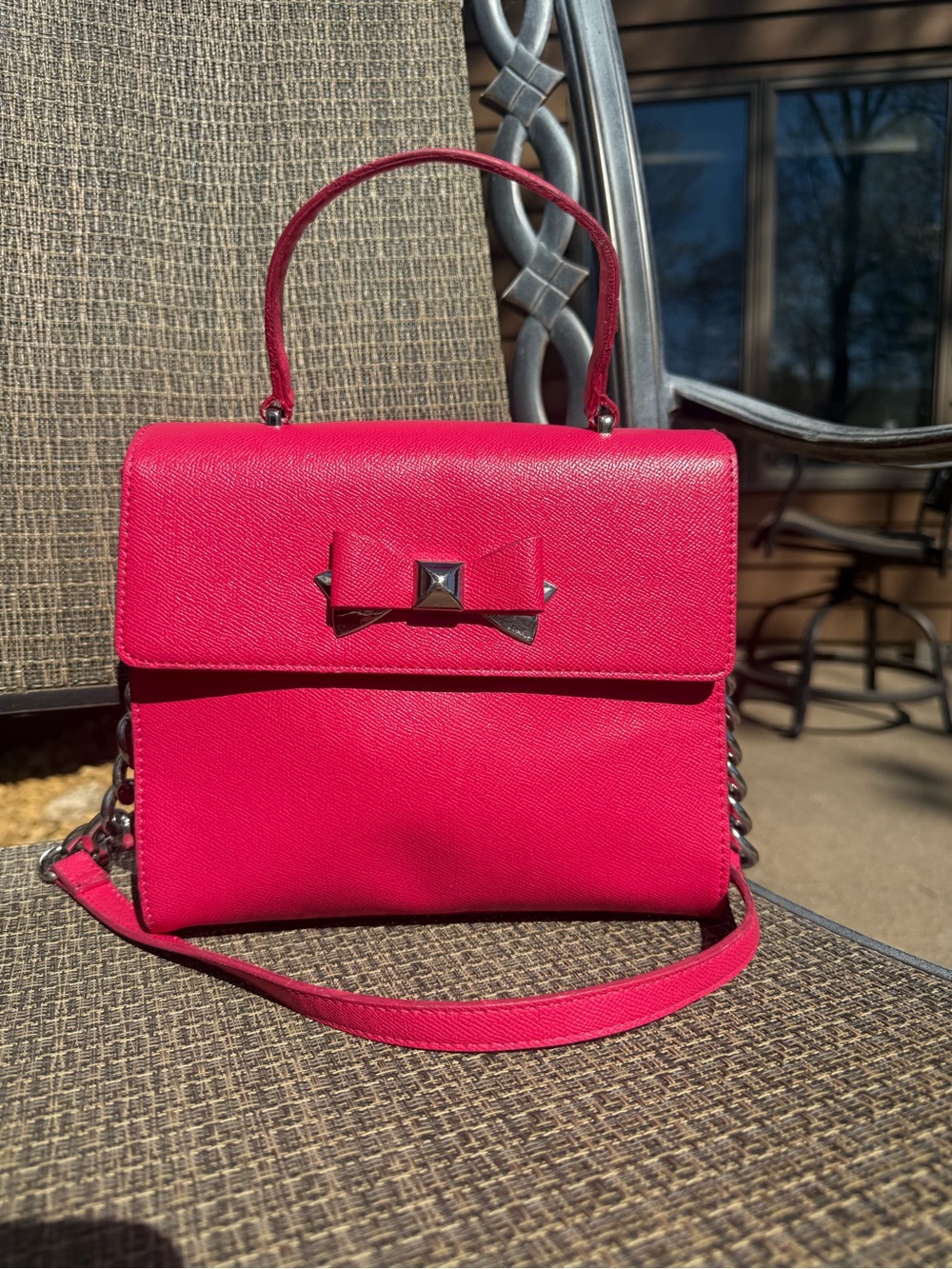 GUC Betsey Johnson Devin Shoulder Bag With Chain Hot Pink Bow - Picture 1 of 10